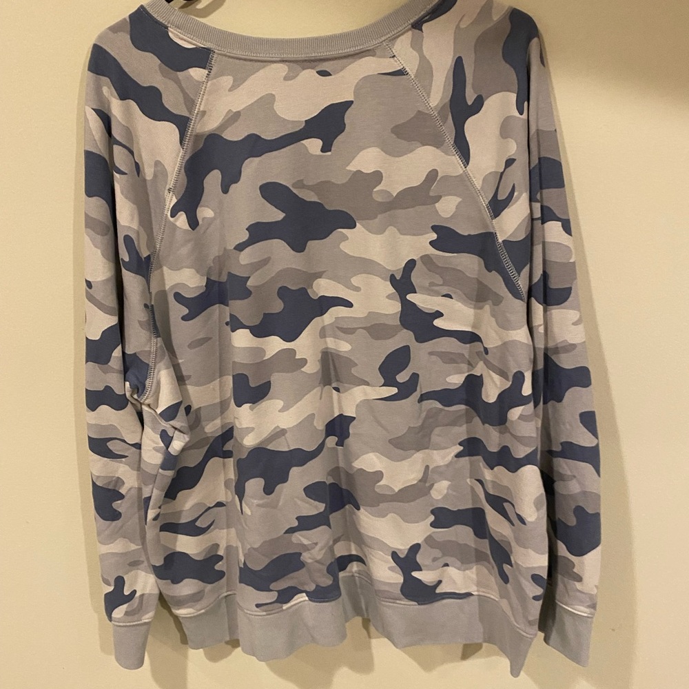 Old Navy camo crewneck sweatshirt. - Picture 2 of 2